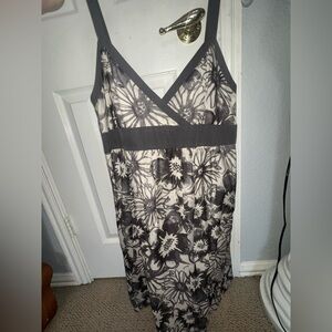 Vince Flower Dress!! Size 8!